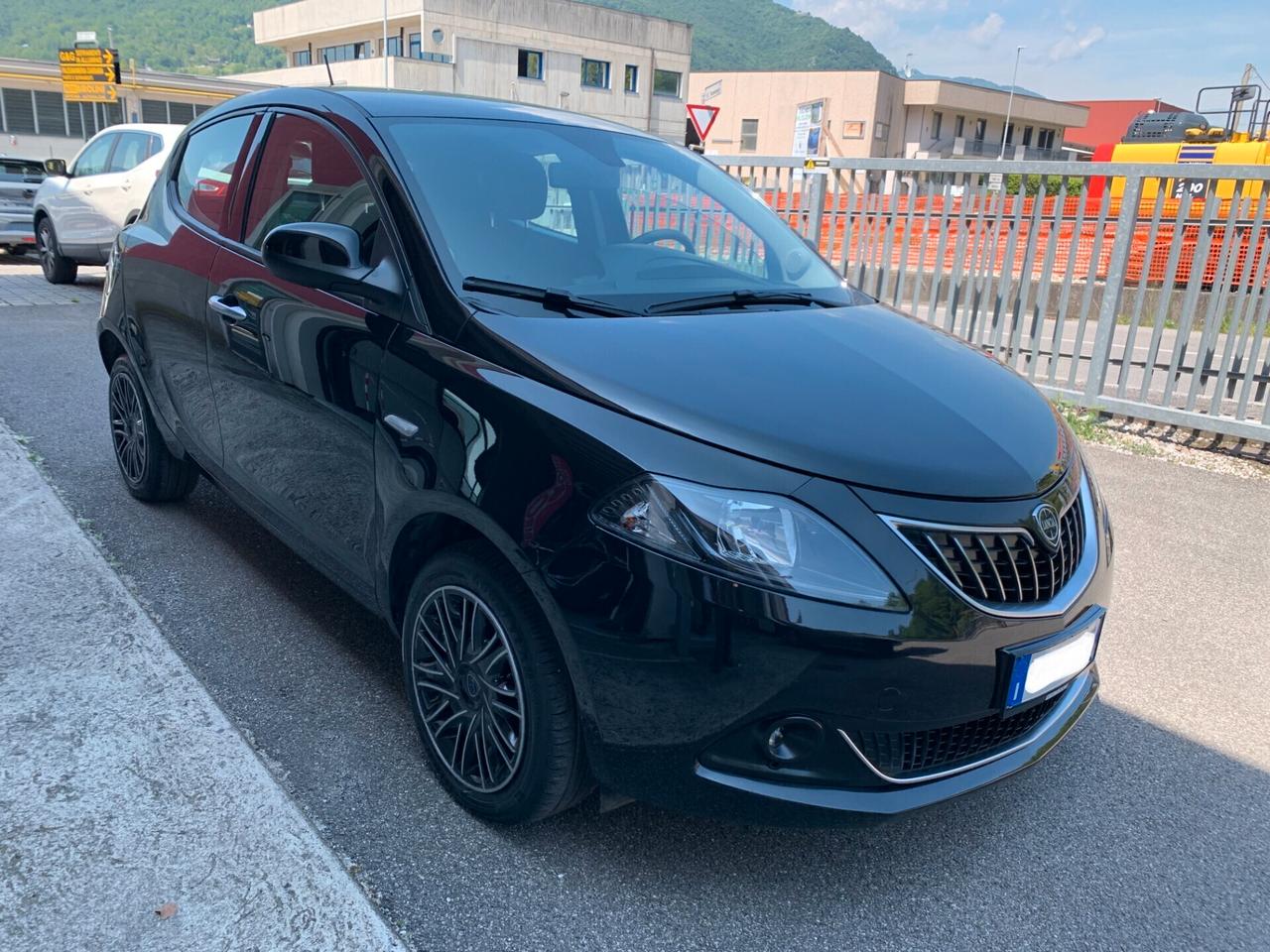Lancia Ypsilon 1.0 FireFly 5 porte S&S Hybrid Gold