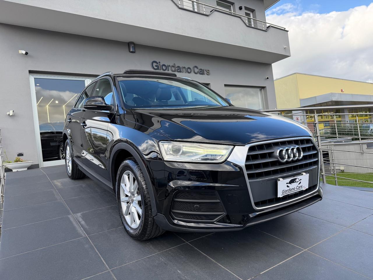 Audi Q3 2.0 TDI 120 CV S tronic Design tetto apribile
