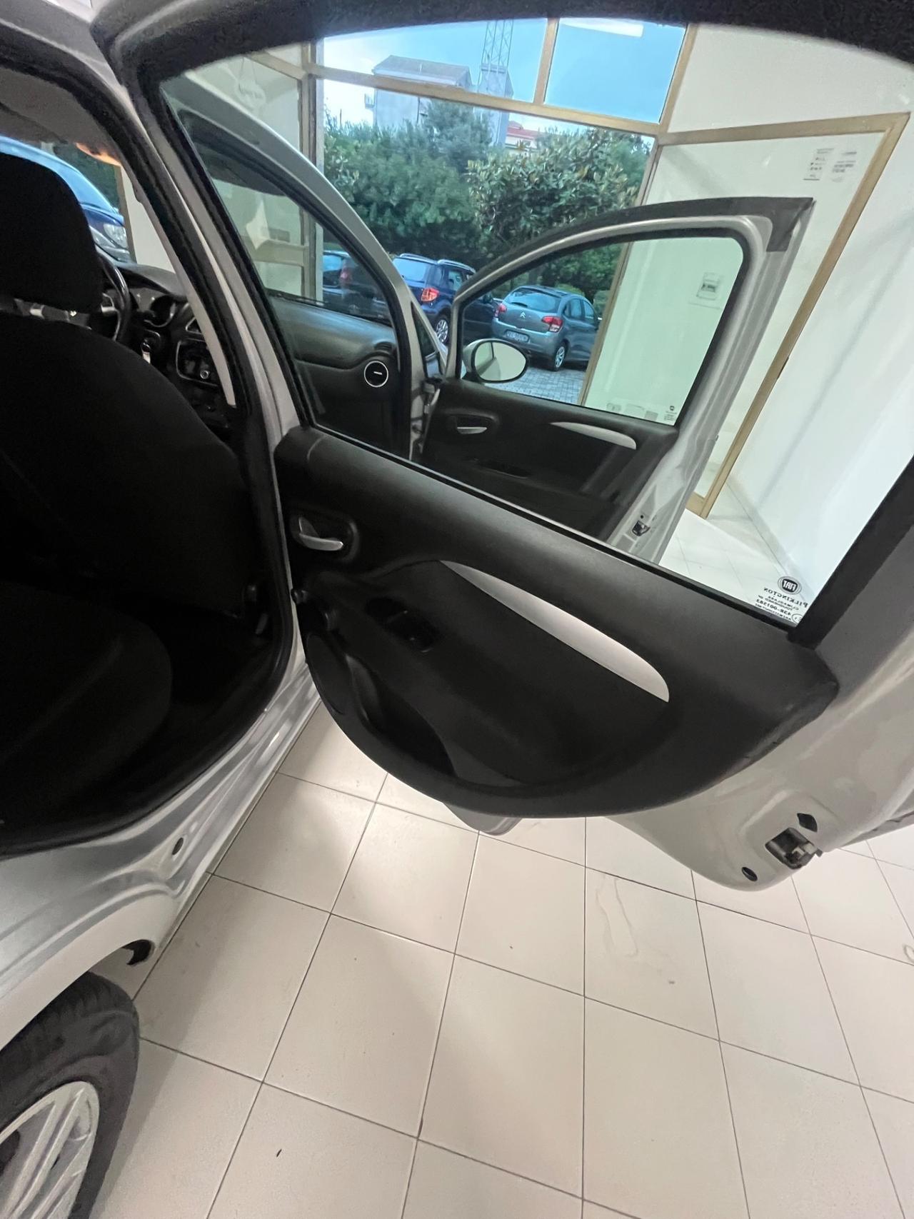 Fiat Punto 1.3 MJT II 75 CV 5 porte Street