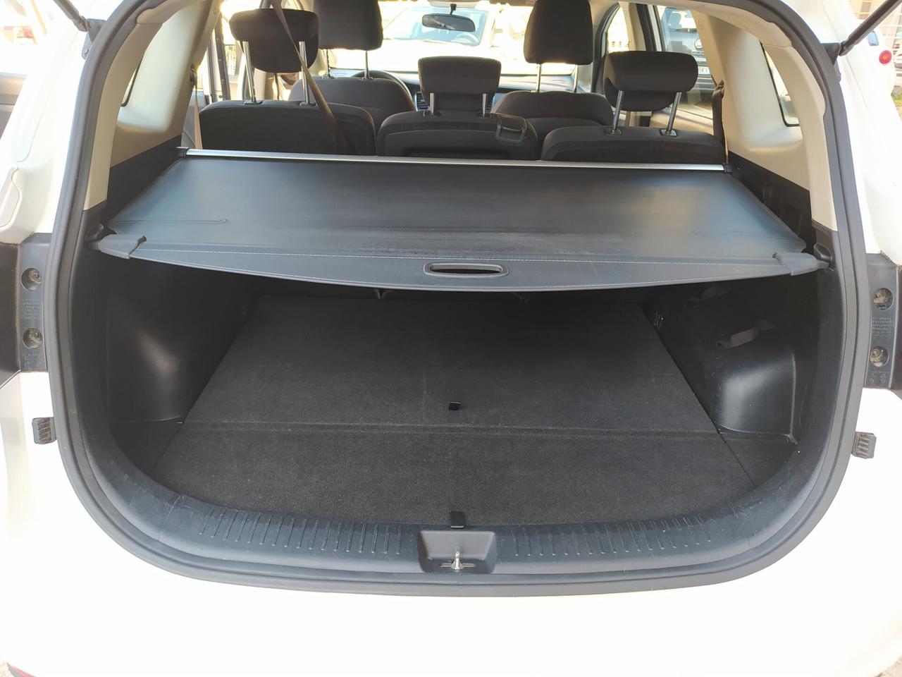 Kia Carens 1.6 GDI Cool