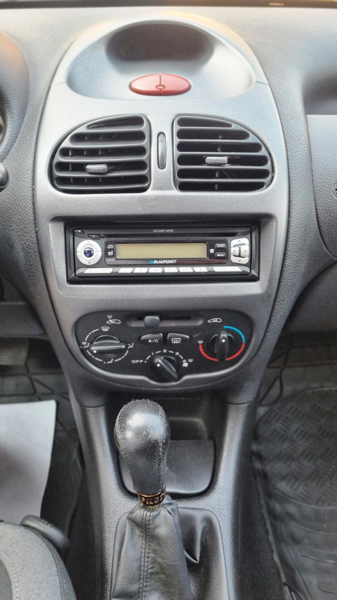 Peugeot 206 1.4 HDi SW DISTRIBUZIONE+GOMME+PASTIGLIE NUOVE