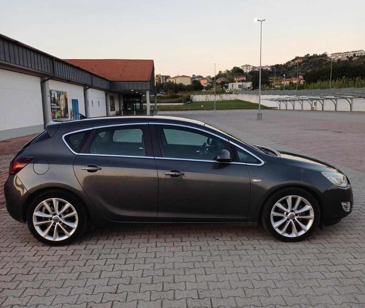 Opel Astra 1.7 diesel 110 cv