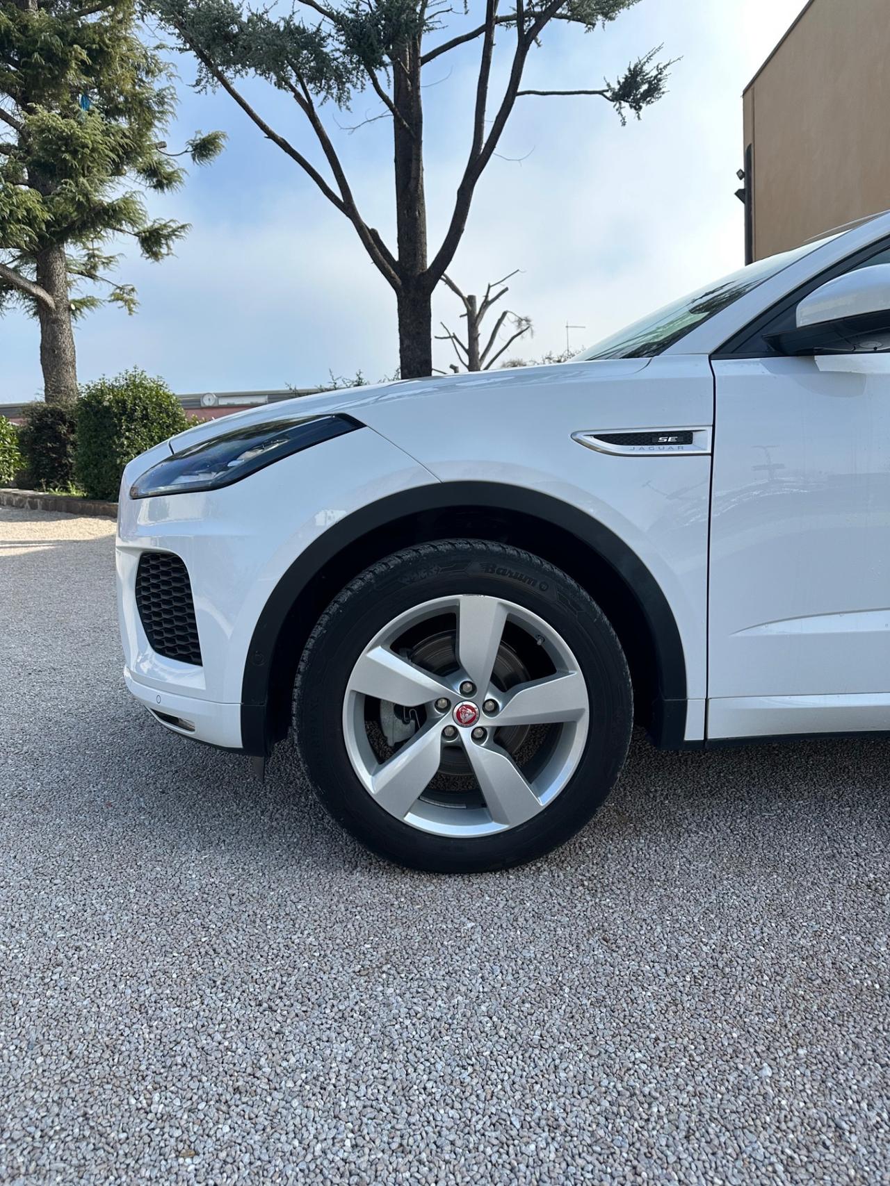 Jaguar E-Pace 2.0D 180 CV AWD aut. R-Dynamic SE OK neopatentati