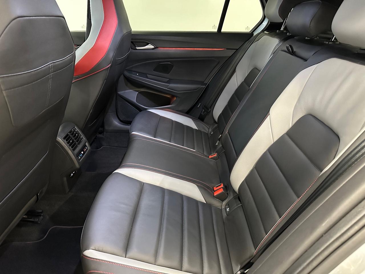 Volkswagen Golf GTI Golf 2.0 TSI GTI DSG PERFORMANCE