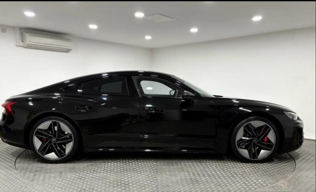 Audi E-tron GT RS quattro - 600 CV