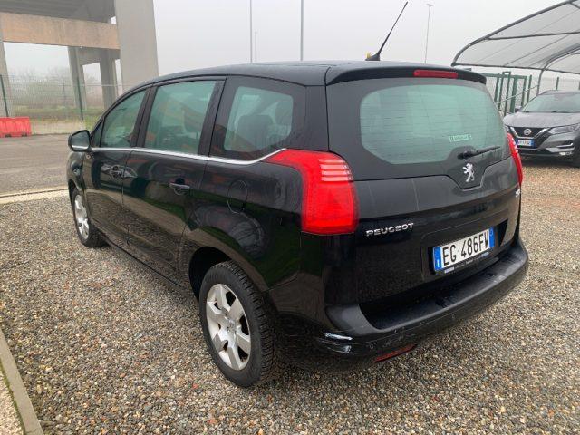 PEUGEOT 5008 1.6 HDi 112CV Business