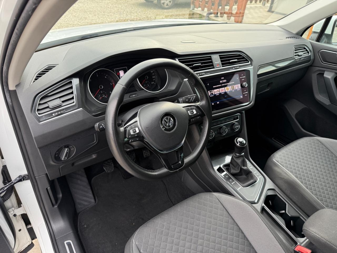 Volkswagen Tiguan 1.6 TDI 116cv R LINE