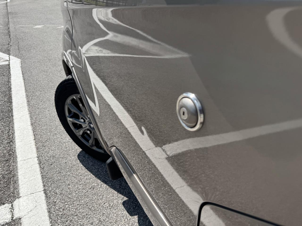 Ford Tourneo Custom Tit. 2.0MHVE 130CV PassoC. 8p