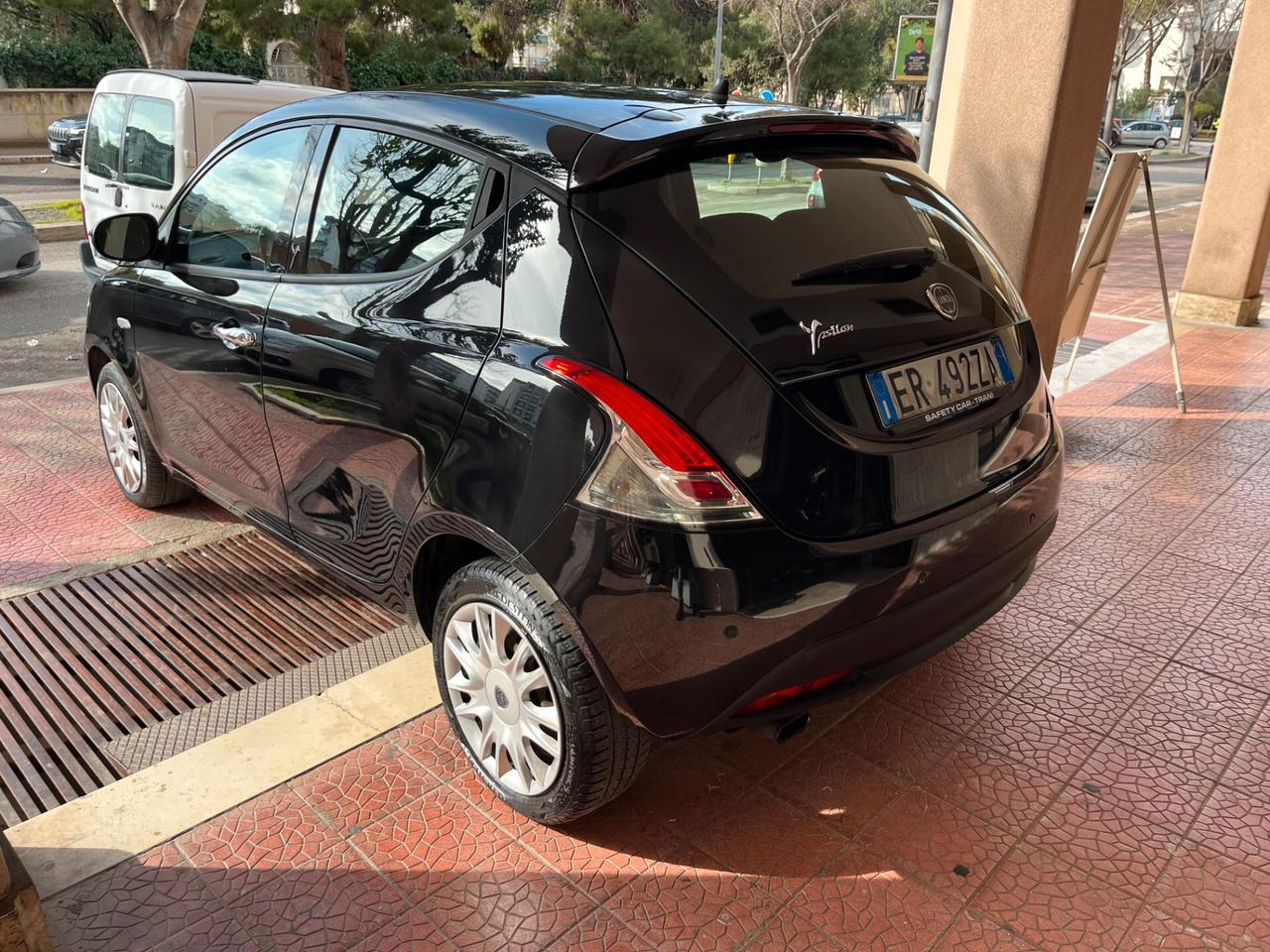 Lancia Ypsilon 1.3MJT 95CV 5p perfetta-2013