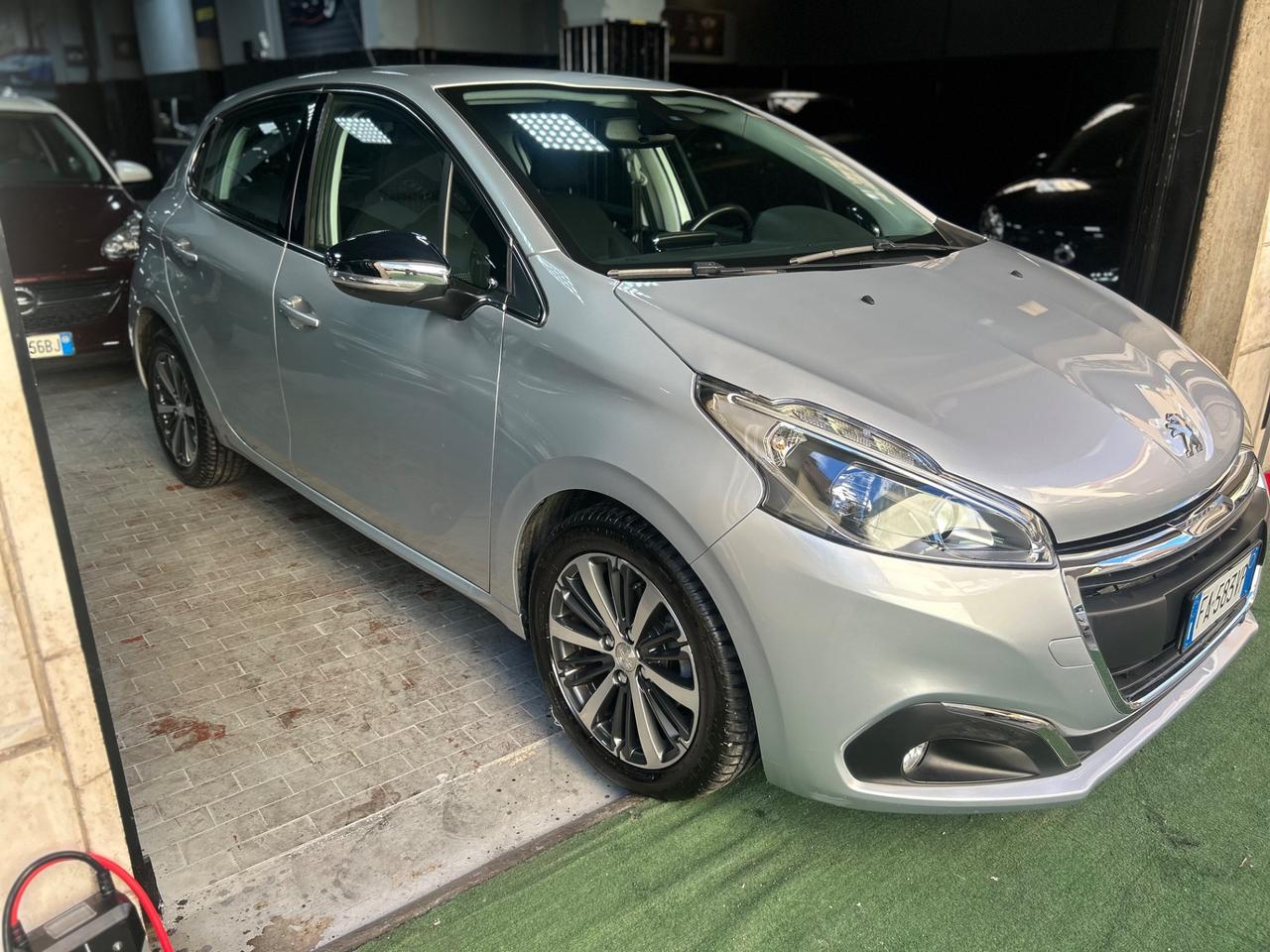 Peugeot 208 BlueHDi 75 5 porte Allure