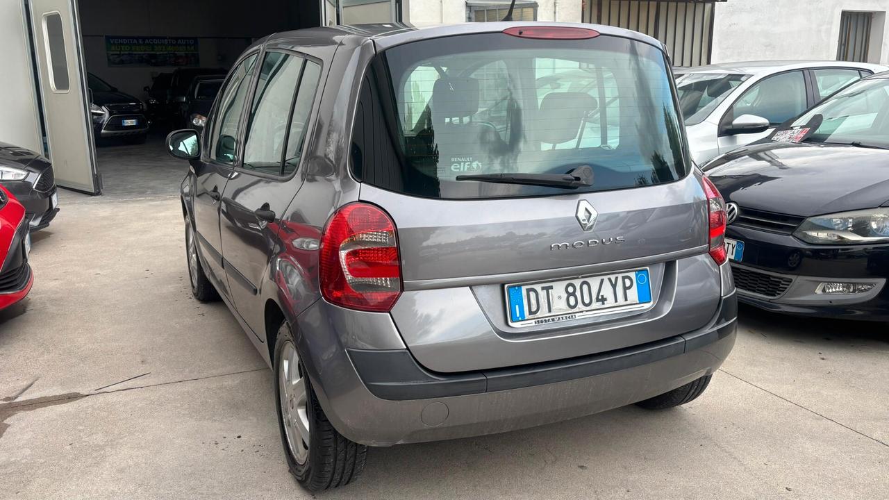Renault Modus 1.5 dCi 85CV Dynamique