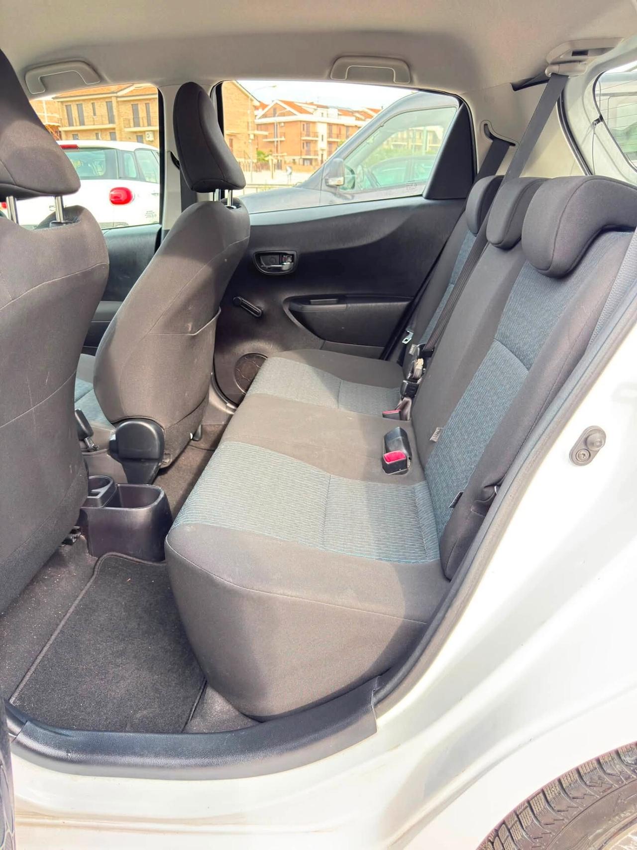 Toyota Yaris 1.0 5 porte Lounge