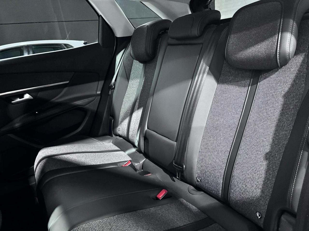 Peugeot 3008 Benzina Manuale Led pelle