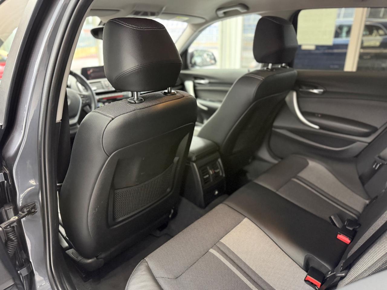 Bmw 118 118d 5p. Urban