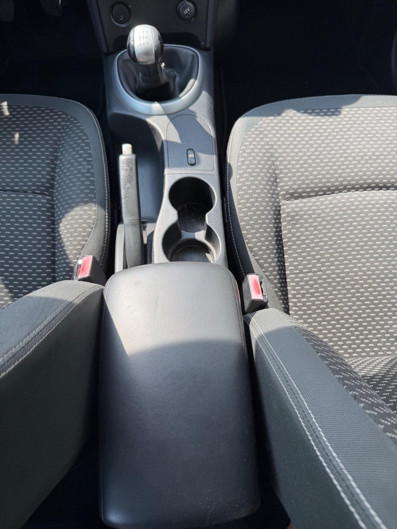 Nissan Qashqai 1.6 GPL- Neopatentati-FRIZIONE NUOVA