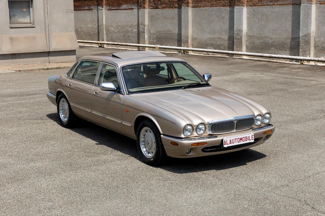Daimler Super V8 XJ X300* LWB * Topaz con interni Cashmere* Meravigliosa*