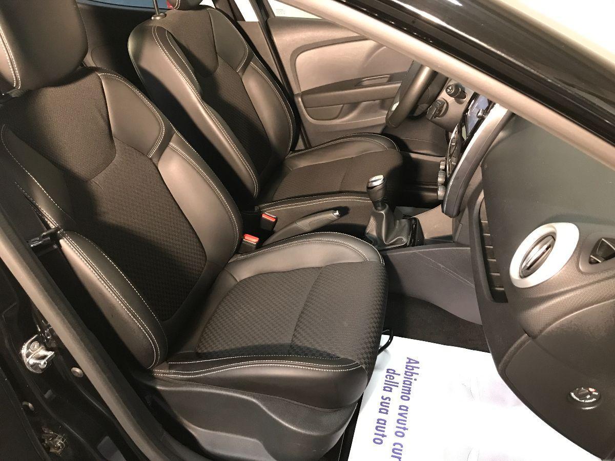 RENAULT Clio 1.2 75 CV 5p. Duel