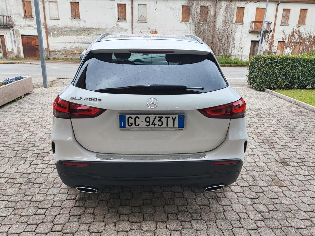 MERCEDES GLA 200 EXECUTIVE PREMIUM