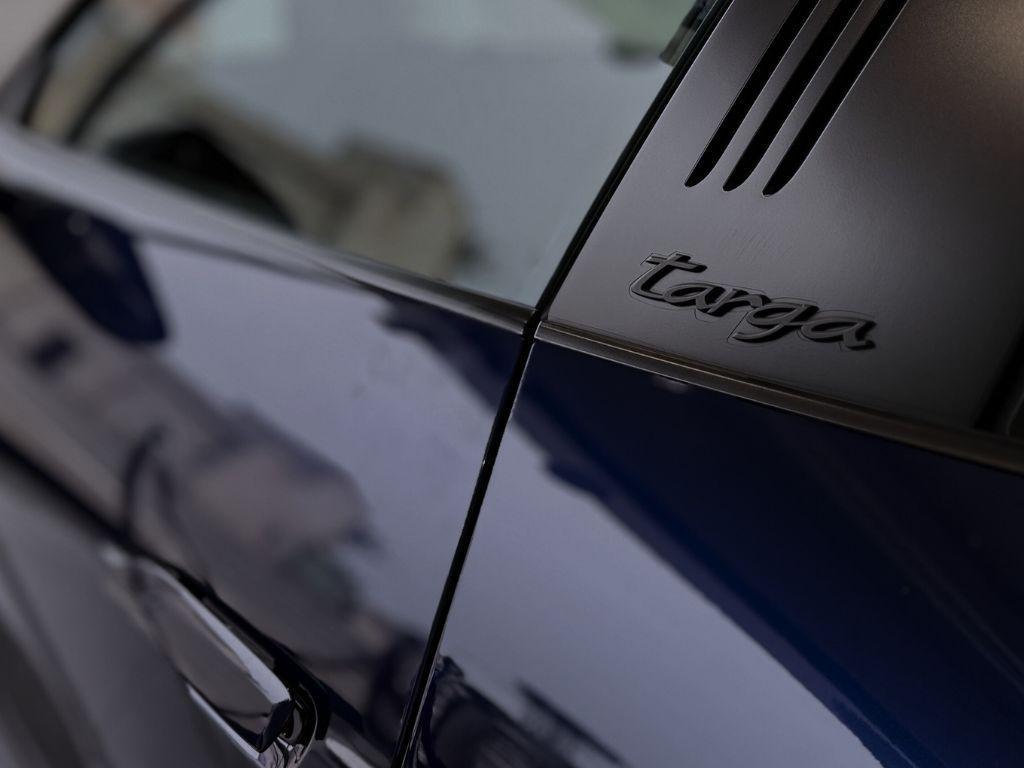 PORSCHE - 911 Cabrio - 911 Carrera 4 GTS Cabriolet