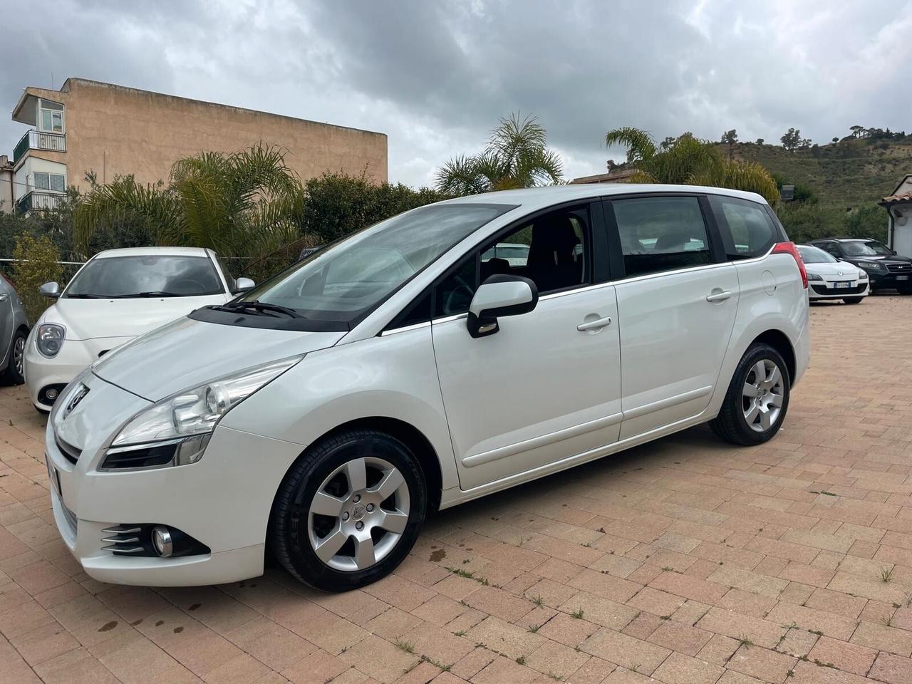 Peugeot 5008 7Posti "Finanziabile Senza Busta Paga"