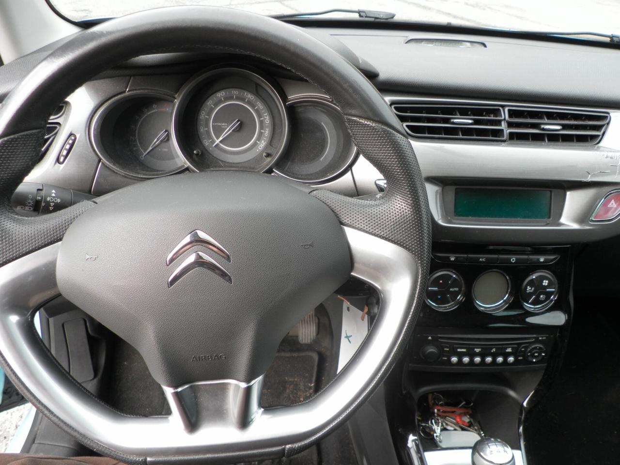 Citroen C3 1.4 VTi 95 Exclusive Style Neopatentati