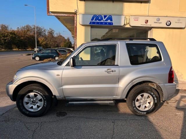 Mitsubishi Pajero 2.5 TDI 3p.