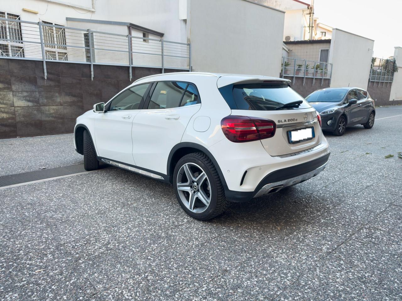 Mercedes-benz GLA 200 d Automatic Premium AMG 136 cv