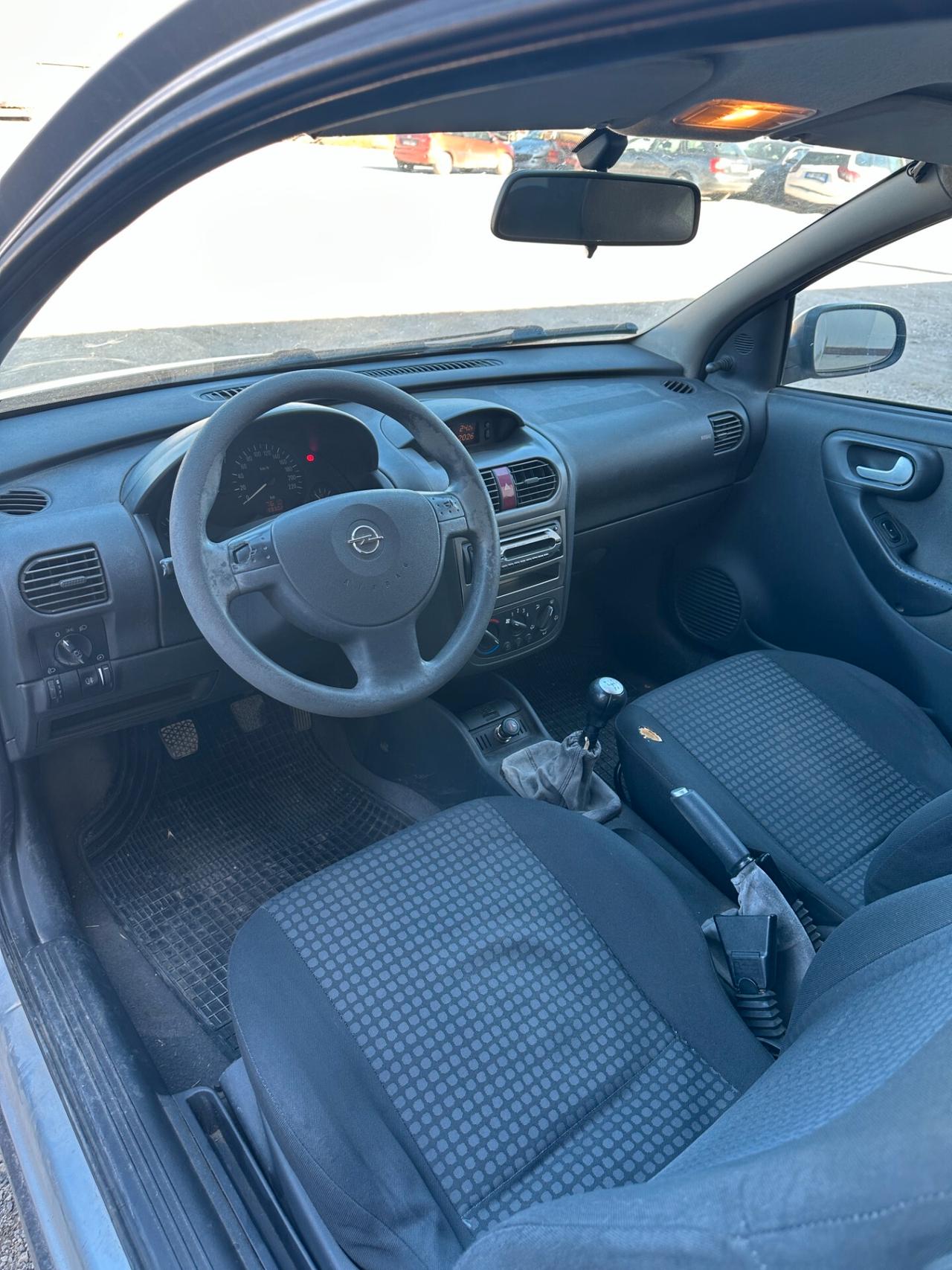 Opel Corsa 1.2i 16V cat 3 porte Sport