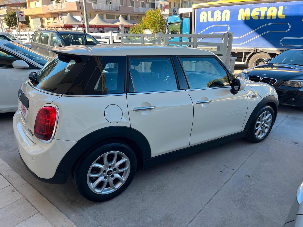 Mini Mini 1.5 One D Business XL