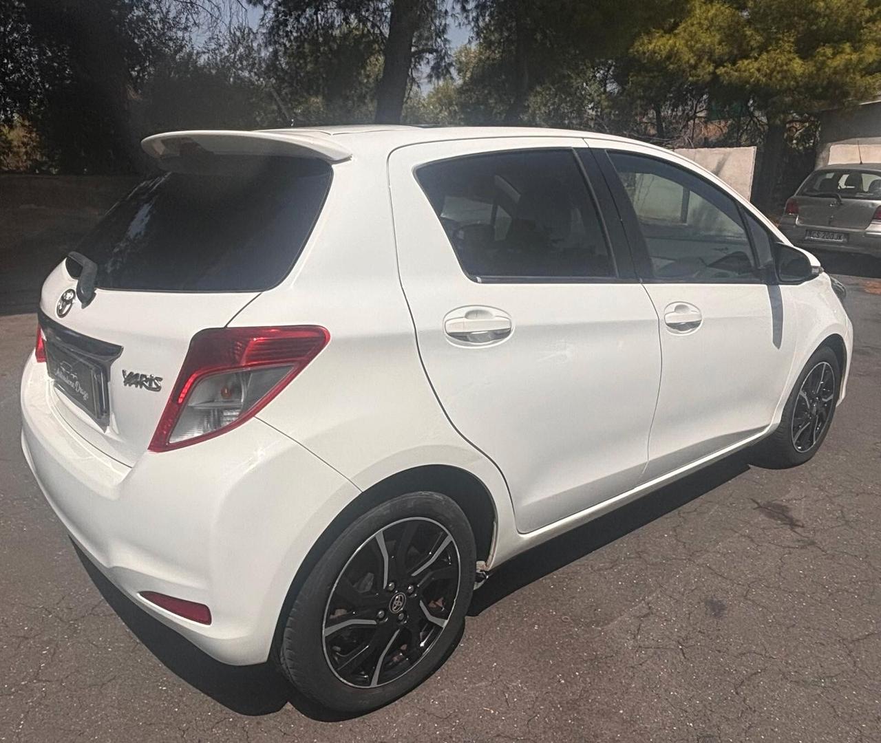 Toyota Yaris 1.3 5 porte Lounge