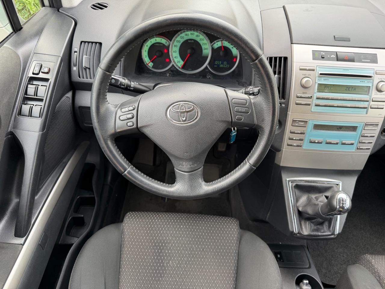 Toyota Corolla Verso 1.6 16V Now