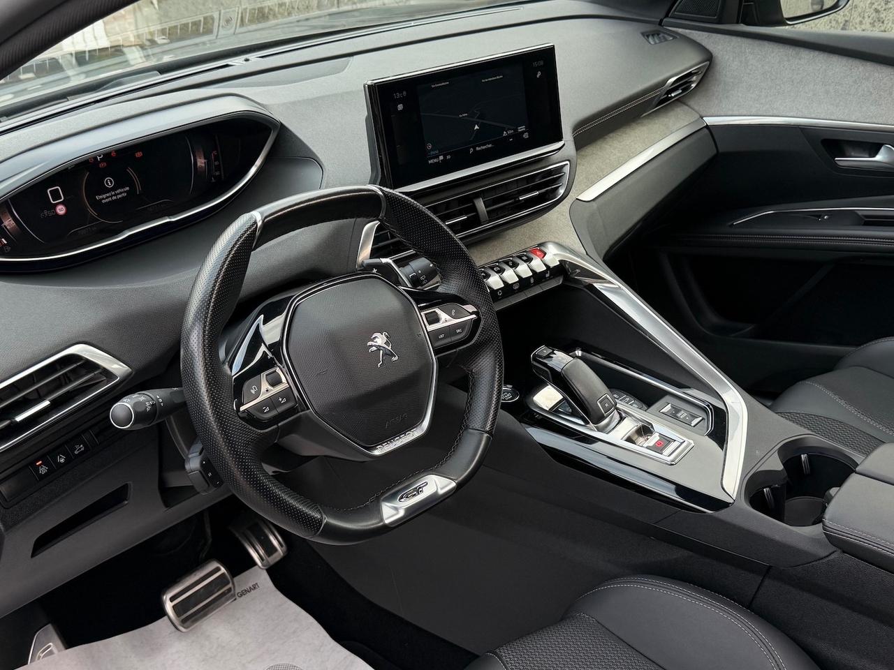 Peugeot 3008 BlueHDi 130 S&S EAT8 GT + tetto