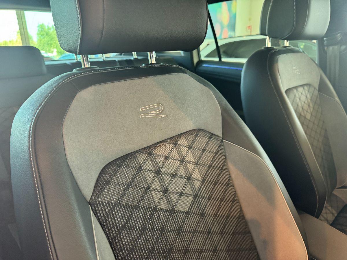 VOLKSWAGEN Tiguan 2.0 TDI DSG R-Line Luci Ambient