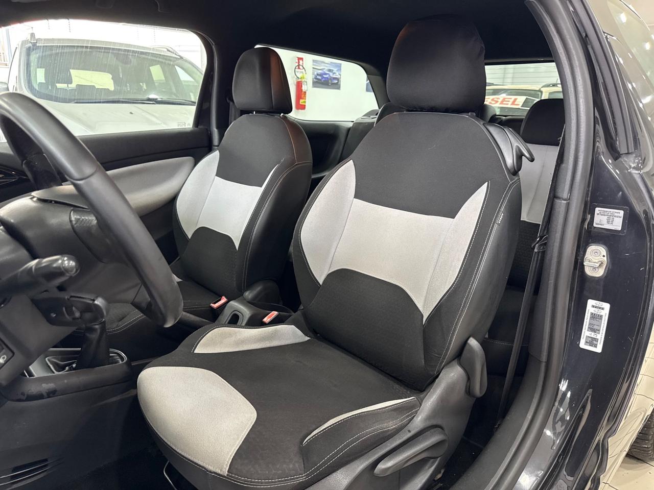 Ds3 1.4 hdi bicolore just black