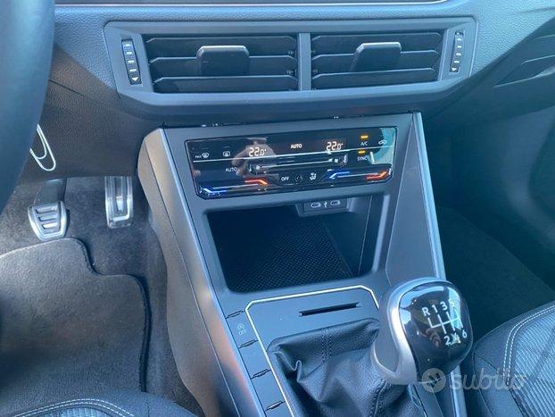 VOLKSWAGEN Taigo 1.0 TSI 110 CV R-Line