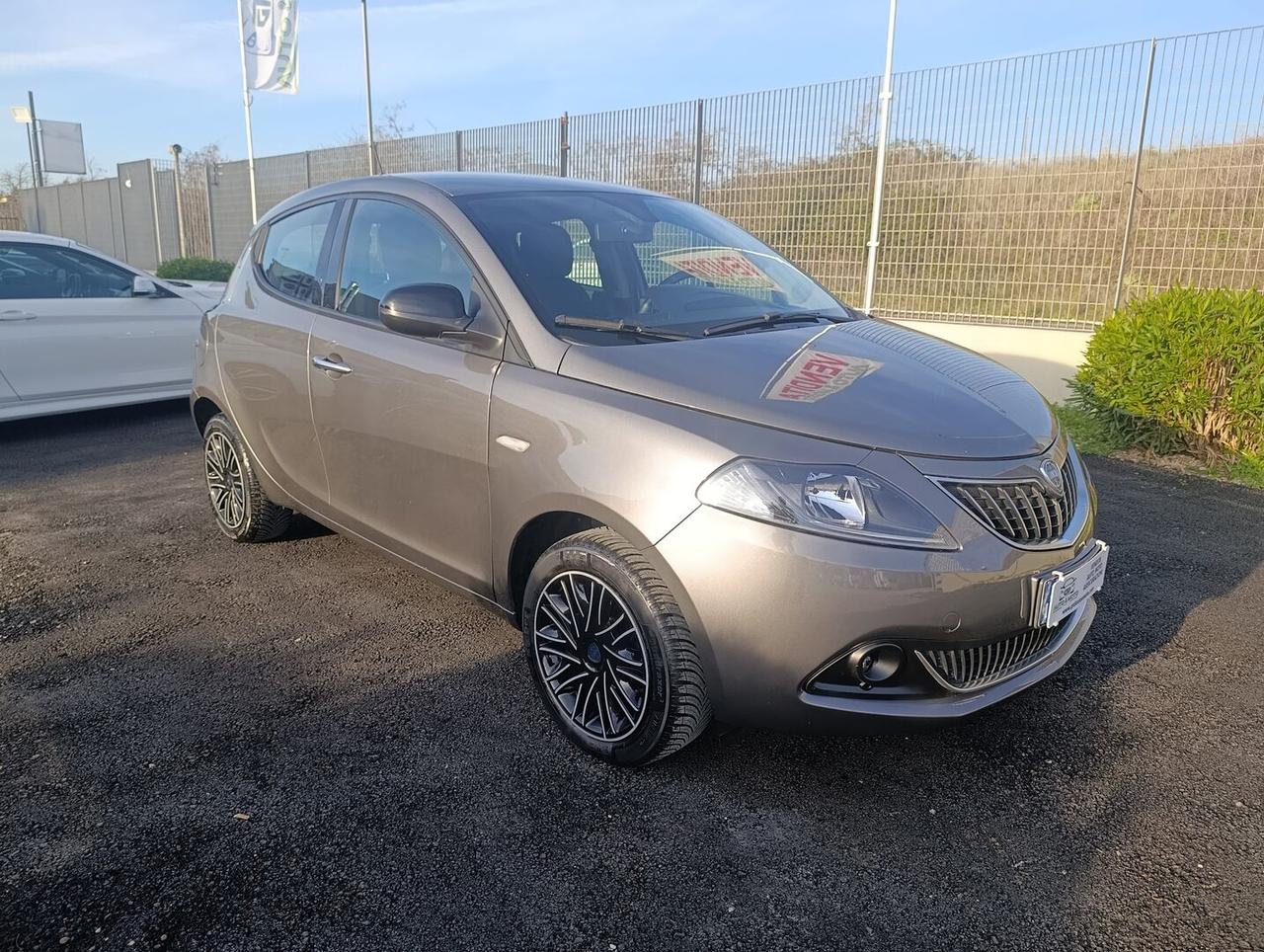 Lancia Ypsilon III 1.0 firefly hybrid Gold s&s 70cv