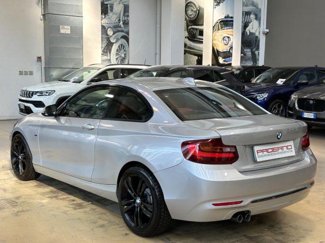 BMW 225 d Coupé Sport Auto - 18" - Navi PRO - Volante M