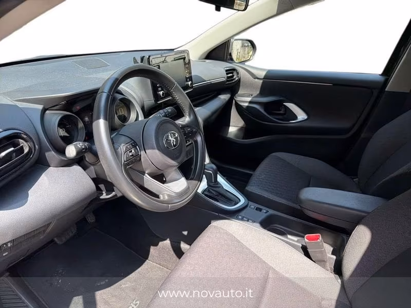 Toyota Yaris Hybrid Trend MY22