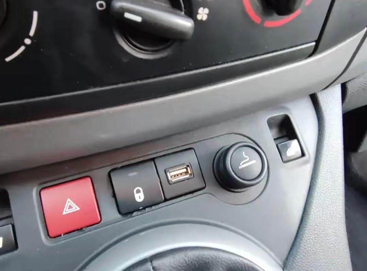 Citroen Berlingo 1.6 HDi 100 CV 5 posti