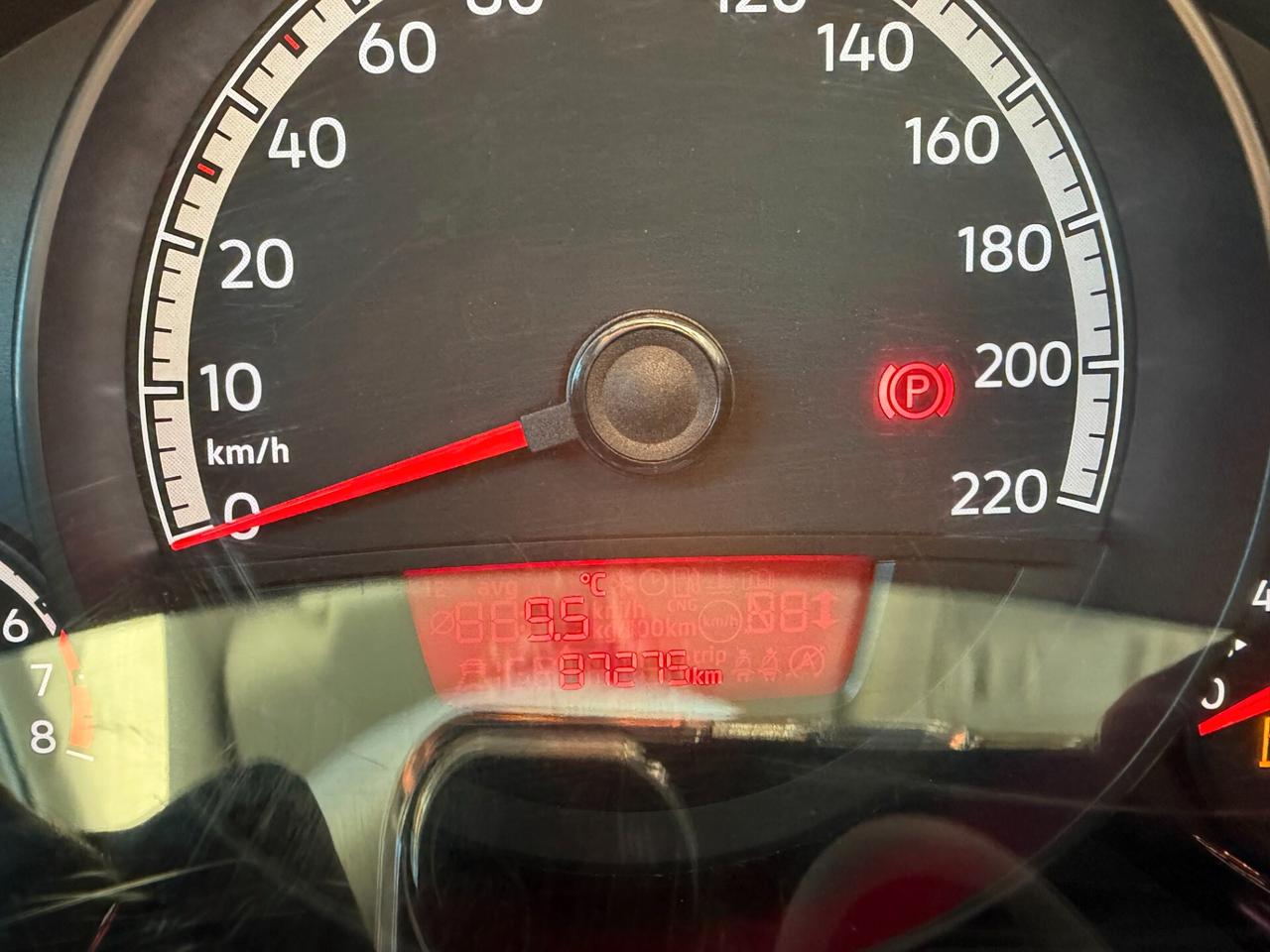 VOLKSWAGEN UP! 1.0 60CV ANNO 2017 87.000 KM