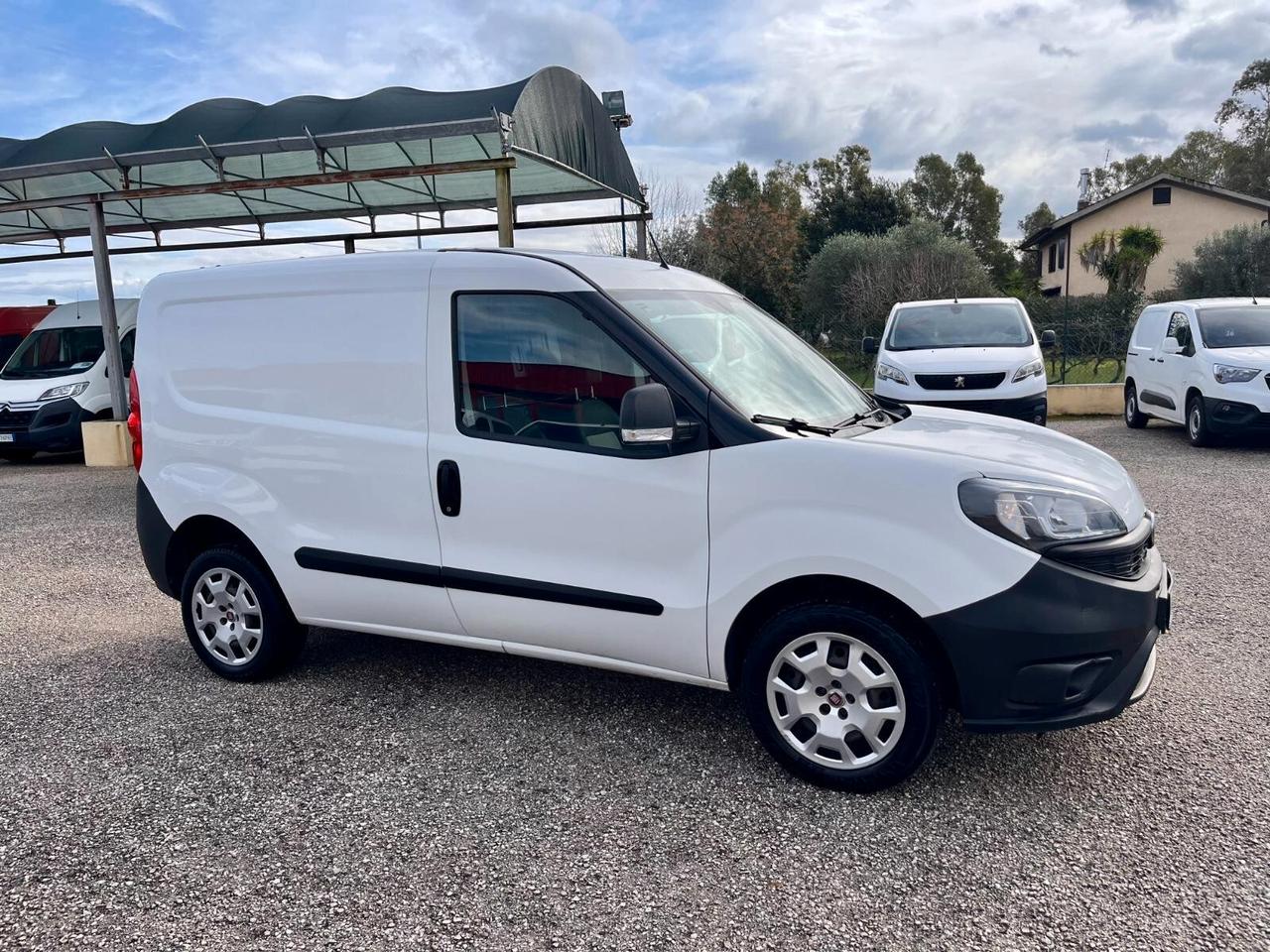 Fiat Doblo 1.4 T-JET Benzina Metano furgone Perfetto