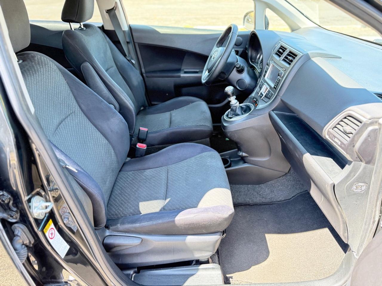 Toyota Verso-S 1.3 benzina 100cv neopatentati - 2011