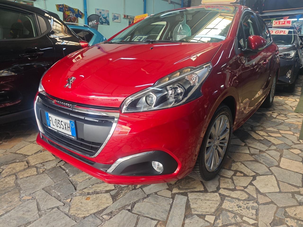 Peugeot 208 BlueHDi 75 5 porte Allure