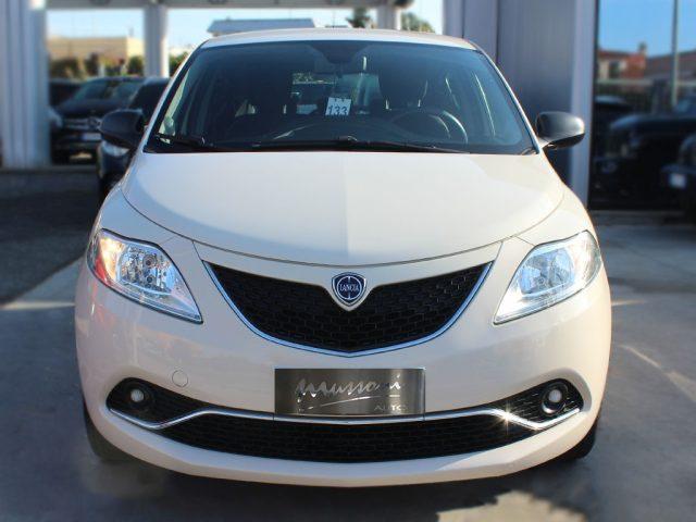 LANCIA Ypsilon 1.2 69 CV 5 porte GPL Ecochic Silver