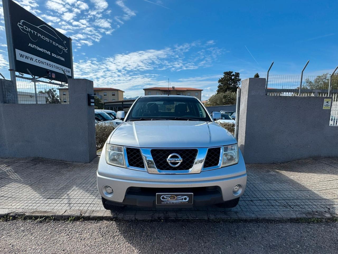 NISSAN NAVARA DOUBLE CAB -GANCIO TRAINO-171 CV