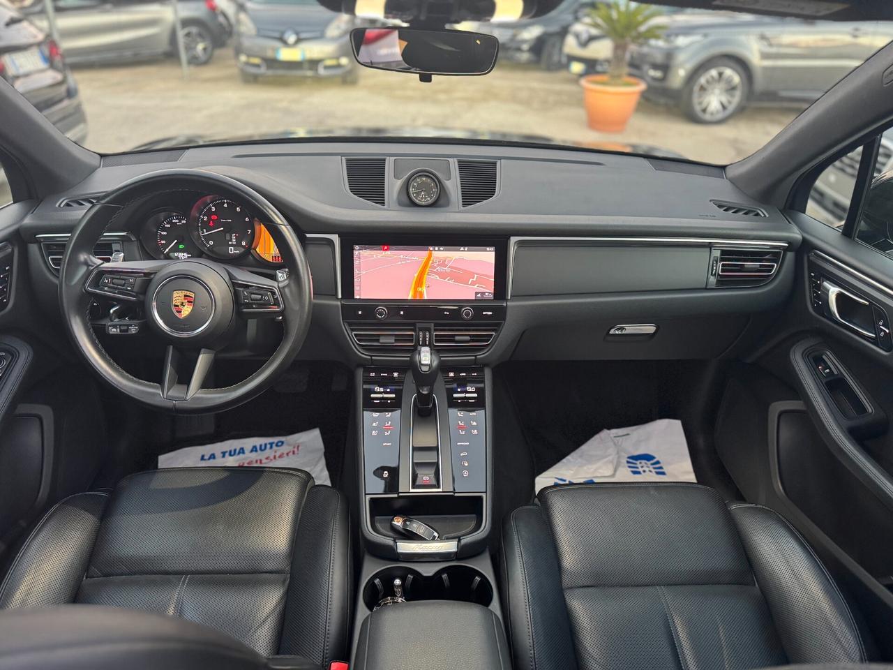 PORSCHE MACAN FULL BLACK ( IVA ESPOSTA )