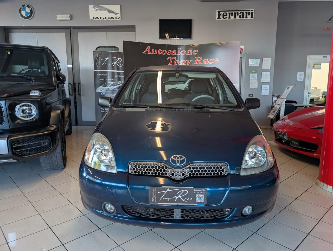 Toyota Yaris 1.0i 16V cat 5 porte Sol