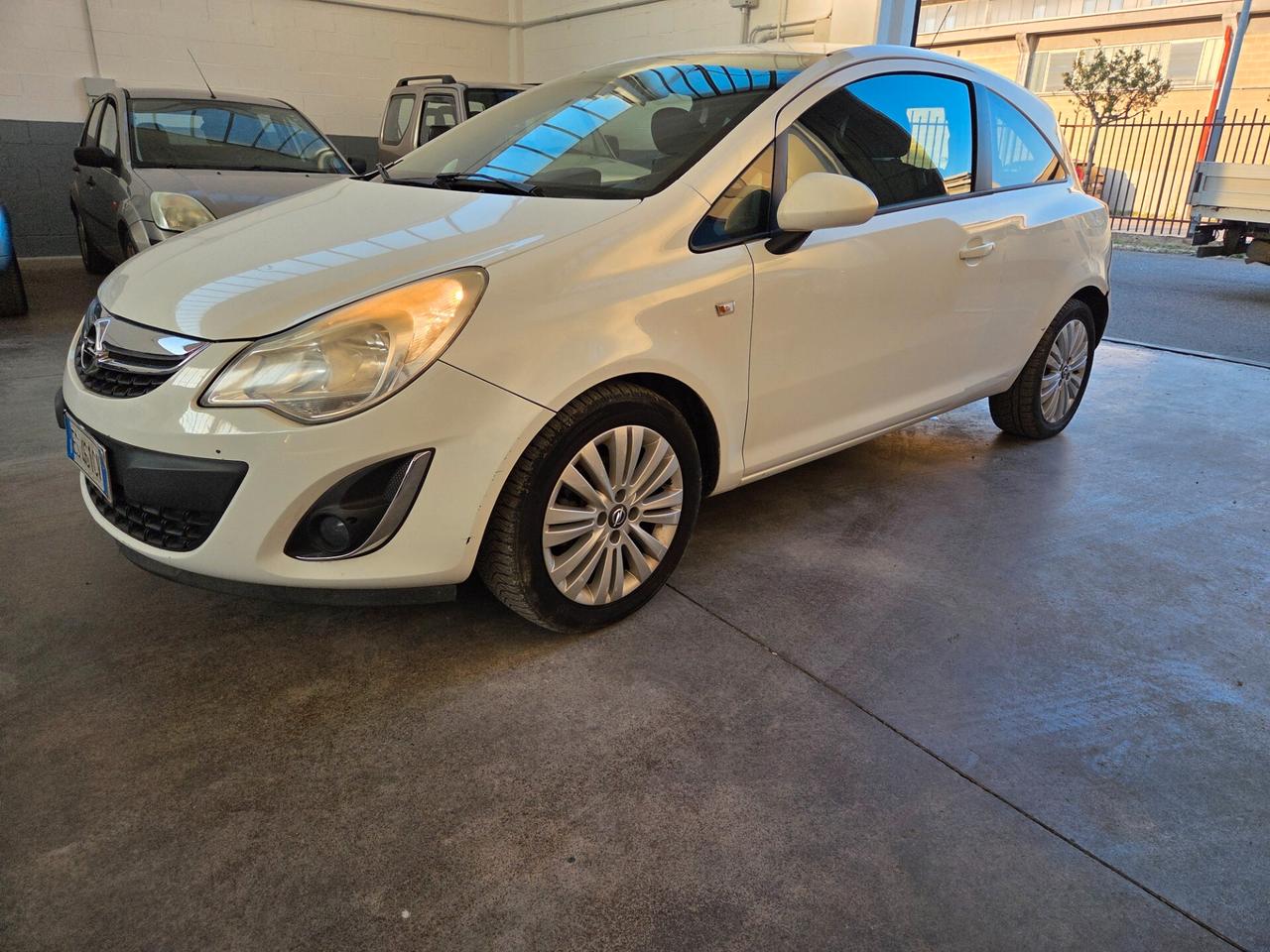Opel Corsa 1.2 3 porte Edition
