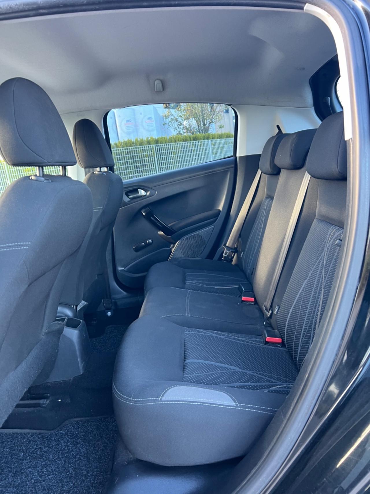 Peugeot 208 1.2 VTi 82 CV 5 porte Active