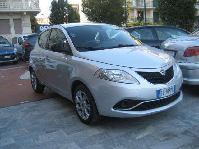 LANCIA Ypsilon 1.2 69 CV 5 PORTE GOLD
